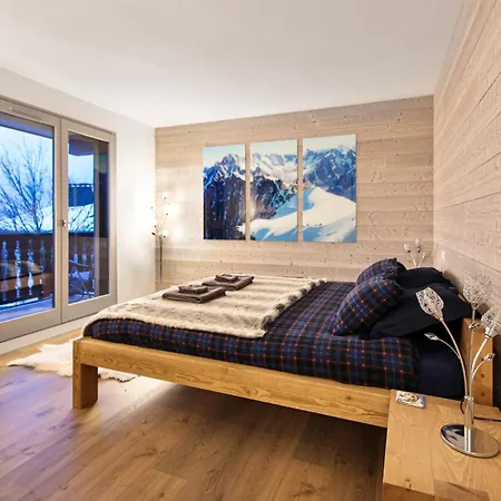 Taragan - Totally Refurbished 3 Bed Apt, St Gervais! *